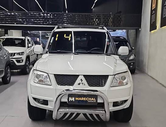 MITSUBISHI PAJERO TR4 2014