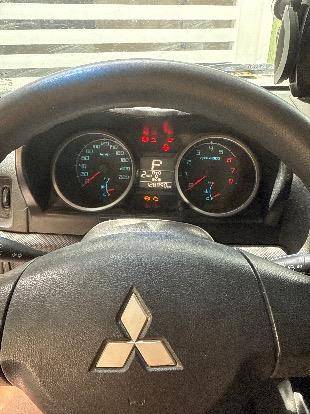 MITSUBISHI PAJERO TR4 2012