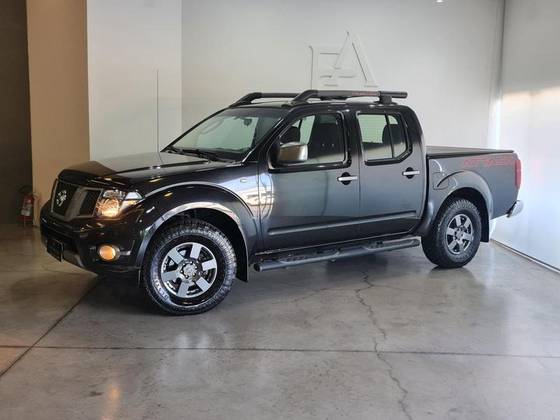 NISSAN FRONTIER 2015