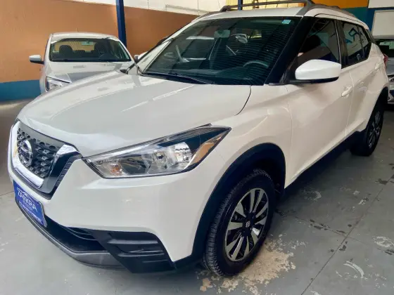 NISSAN KICKS 2018
