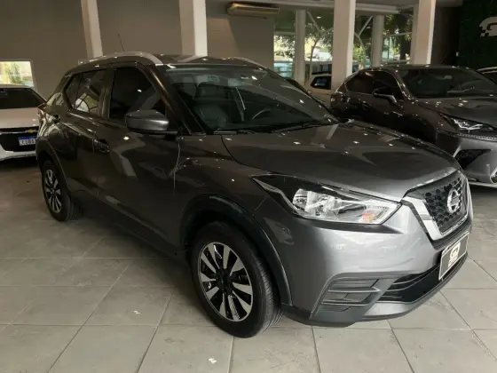 NISSAN KICKS 2018