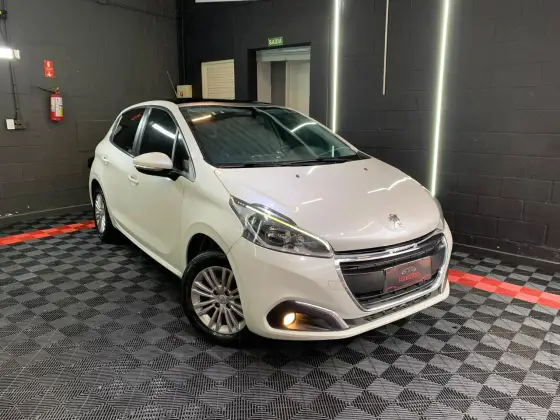 PEUGEOT 208 2017