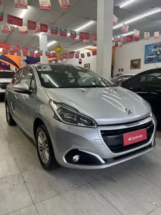 PEUGEOT 208 2019