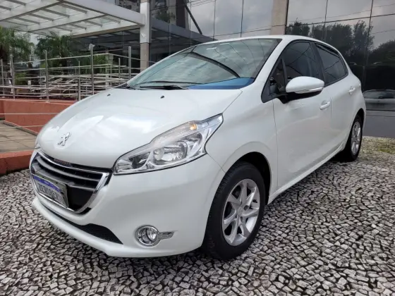 PEUGEOT 208 2016