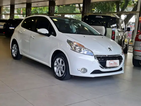 PEUGEOT 208 2016