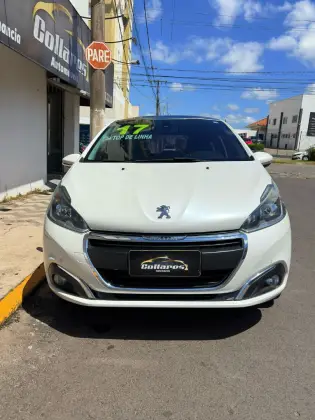 PEUGEOT 208 2017