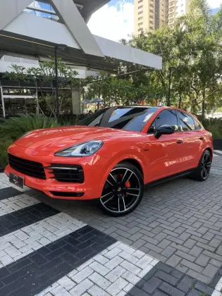 PORSCHE CAYENNE 2021