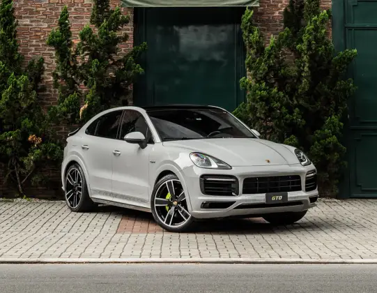 PORSCHE CAYENNE 2021