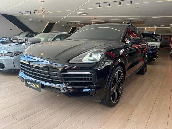 PORSCHE CAYENNE 2023