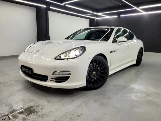 PORSCHE PANAMERA 2012