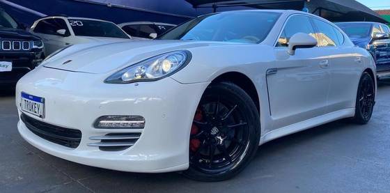 PORSCHE PANAMERA 2012
