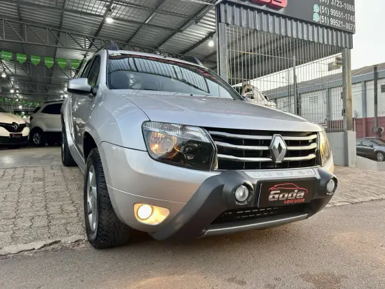 RENAULT DUSTER 2015