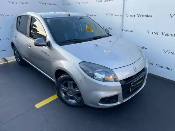 RENAULT SANDERO 2014