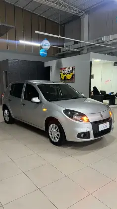 RENAULT SANDERO 2014