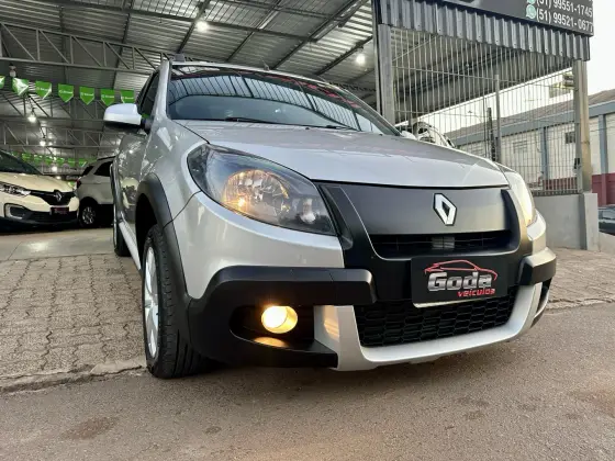 RENAULT SANDERO 2013