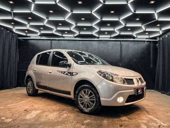 RENAULT SANDERO 2011