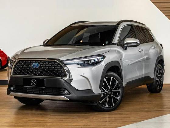 TOYOTA COROLLA CROSS 2024