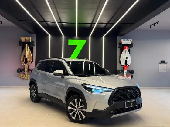 TOYOTA COROLLA CROSS 2024
