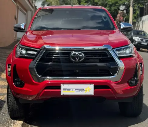 TOYOTA HILUX 2024