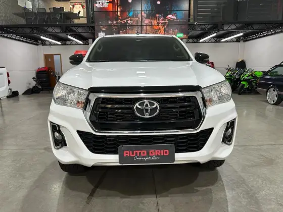 TOYOTA HILUX 2020