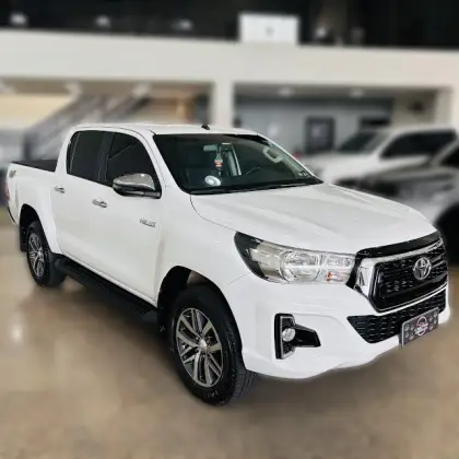 TOYOTA HILUX 2019