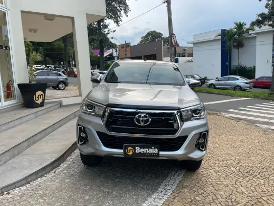 TOYOTA HILUX 2020