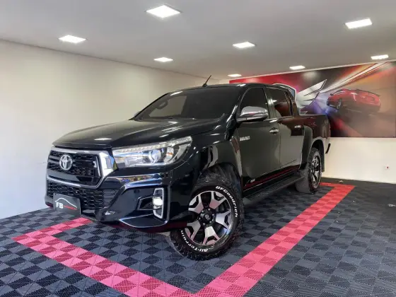 TOYOTA HILUX 2019