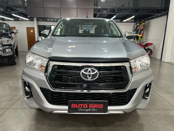 TOYOTA HILUX 2019