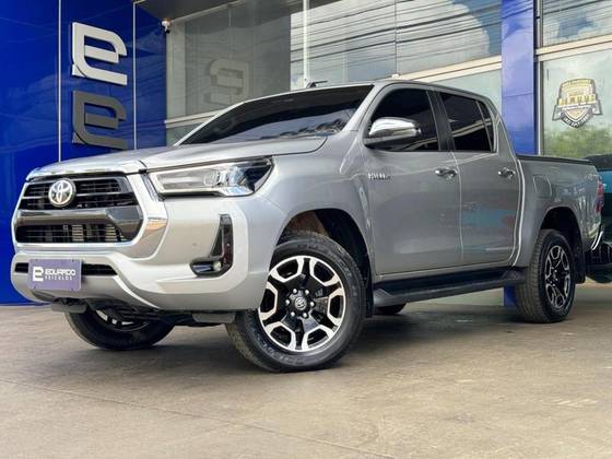 TOYOTA HILUX 2021