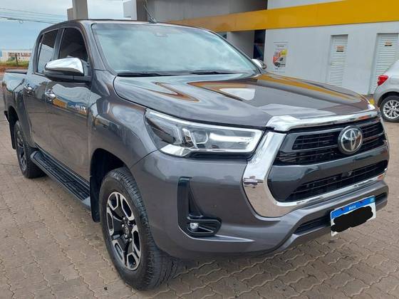 TOYOTA HILUX 2022