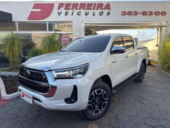 TOYOTA HILUX 2021