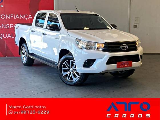 TOYOTA HILUX 2020