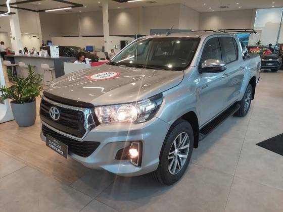TOYOTA HILUX 2020