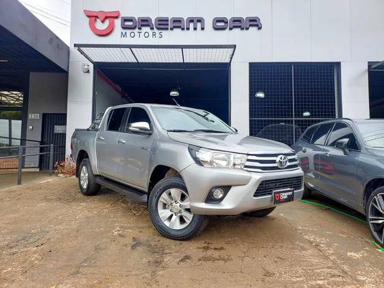 TOYOTA HILUX 2017