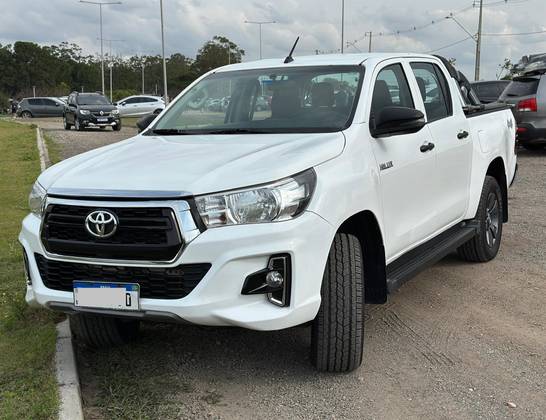 TOYOTA HILUX 2018