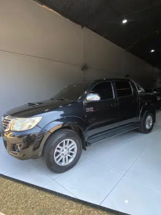 TOYOTA HILUX 2012