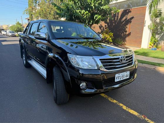 TOYOTA HILUX 2013