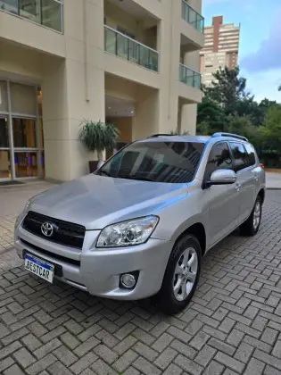 TOYOTA RAV4 2011