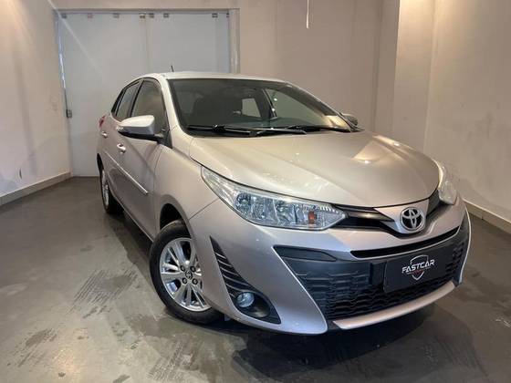 TOYOTA YARIS 2019