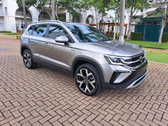 VOLKSWAGEN TAOS 2025