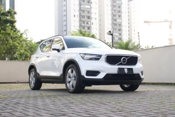 VOLVO XC40 2019