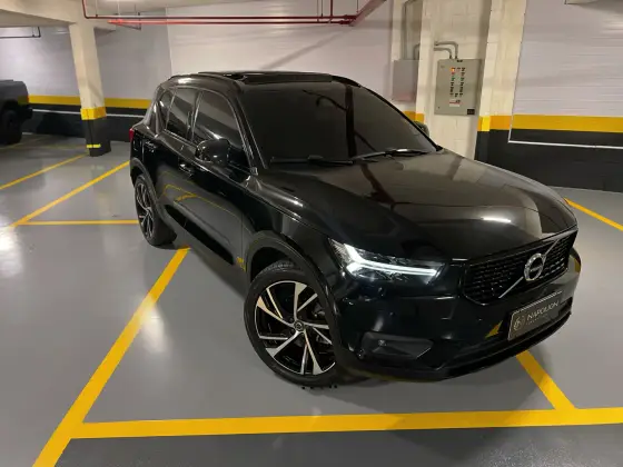 VOLVO XC40 2019