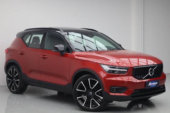 VOLVO XC40 2020