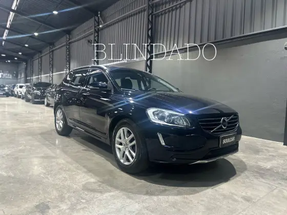 VOLVO XC60 2017