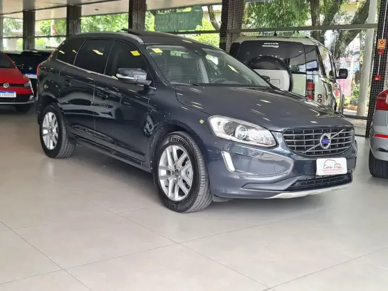 VOLVO XC60 2017