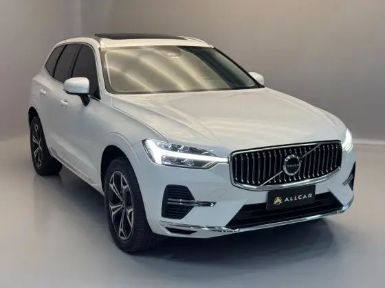 VOLVO XC60 2022