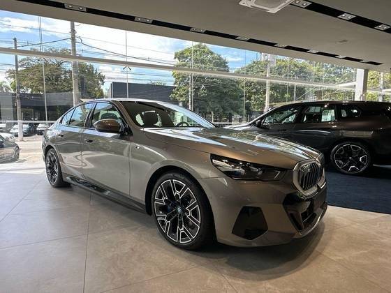 BMW 530e 2025