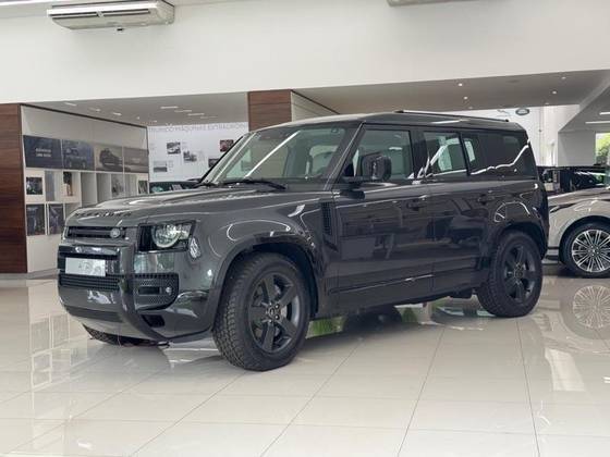 LAND ROVER DEFENDER 2024