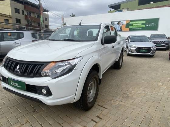 MITSUBISHI L200 TRITON 2023