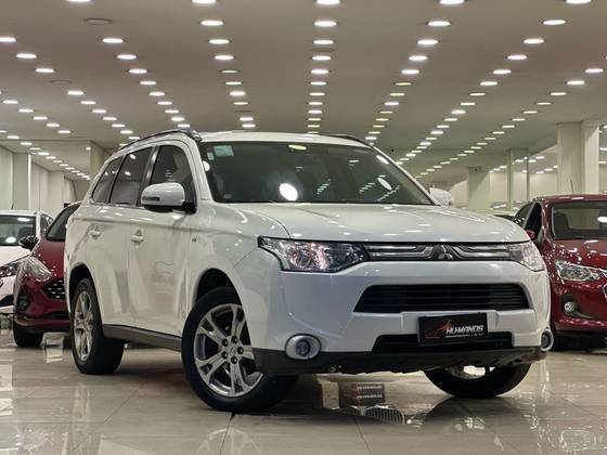 MITSUBISHI OUTLANDER 2014